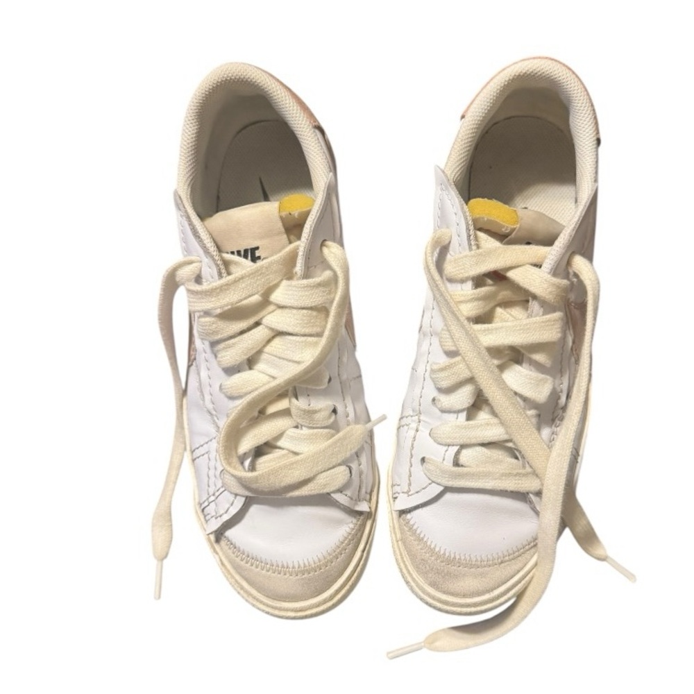 9.5 Nike Blazer Low ‘77 Women’s Pink